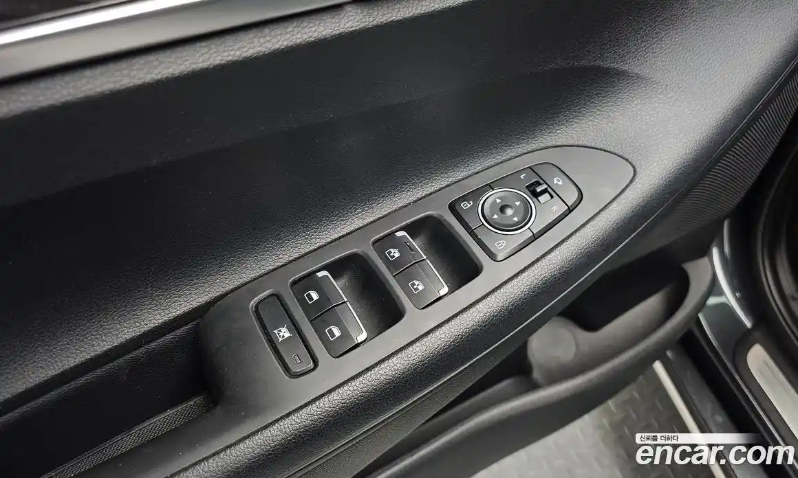 Hyundai Grandeur 2019 2.4 Автомат в Москве № 582456, фото 17