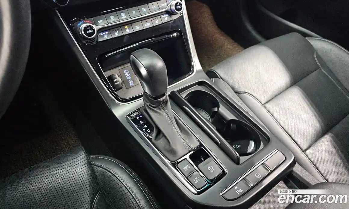 Hyundai Grandeur 2019 2.4 Автомат в Москве № 582456, фото 9