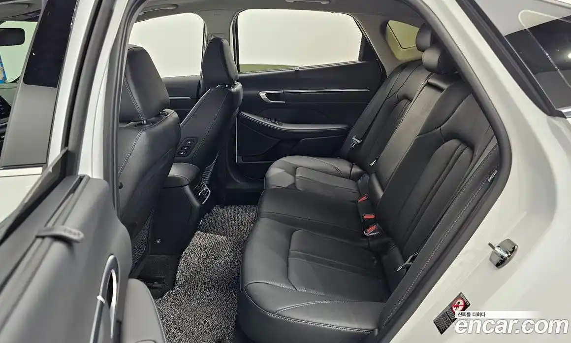 Hyundai Sonata 2022 1.6 Автомат в Москве № 582494, фото 12