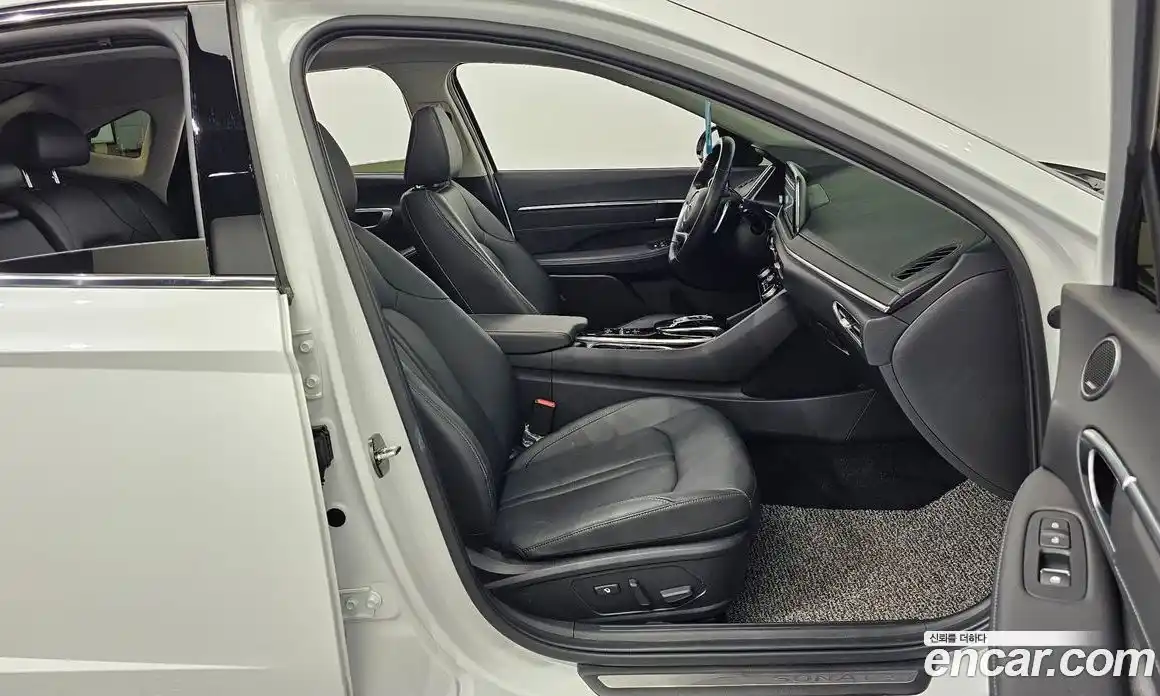 Hyundai Sonata 2022 1.6 Автомат в Москве № 582494, фото 10