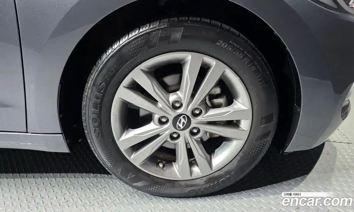 Hyundai Avante 2017 1.6 Автомат в Москве № 582916, фото 5