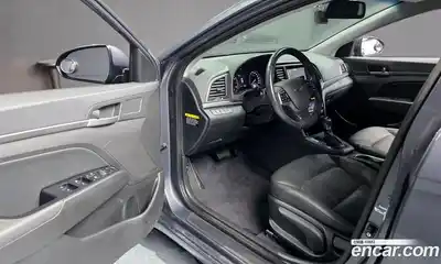 Hyundai Avante 2017 1.6 Автомат в Москве № 582916, миниатюра 10