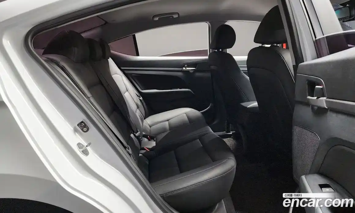 Hyundai Avante 2019 1.6 Автомат в Москве № 582963, фото 12