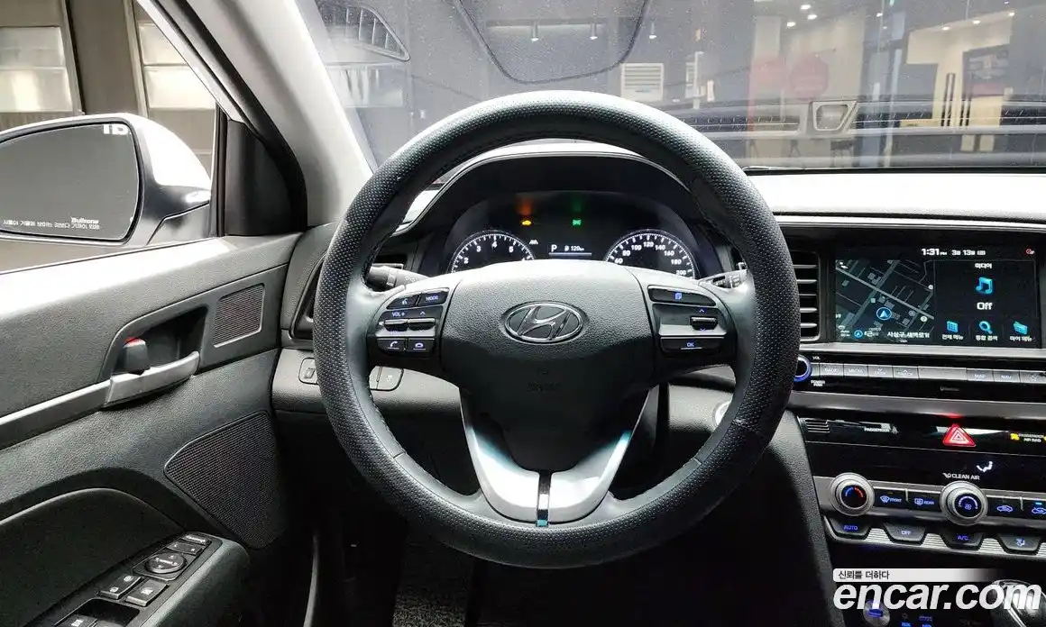 Hyundai Avante 2019 1.6 Автомат в Москве № 582963, фото 14