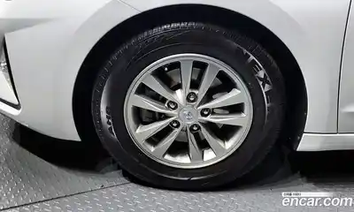 Hyundai Avante 2019 1.6 Автомат в Москве № 582963, миниатюра 5