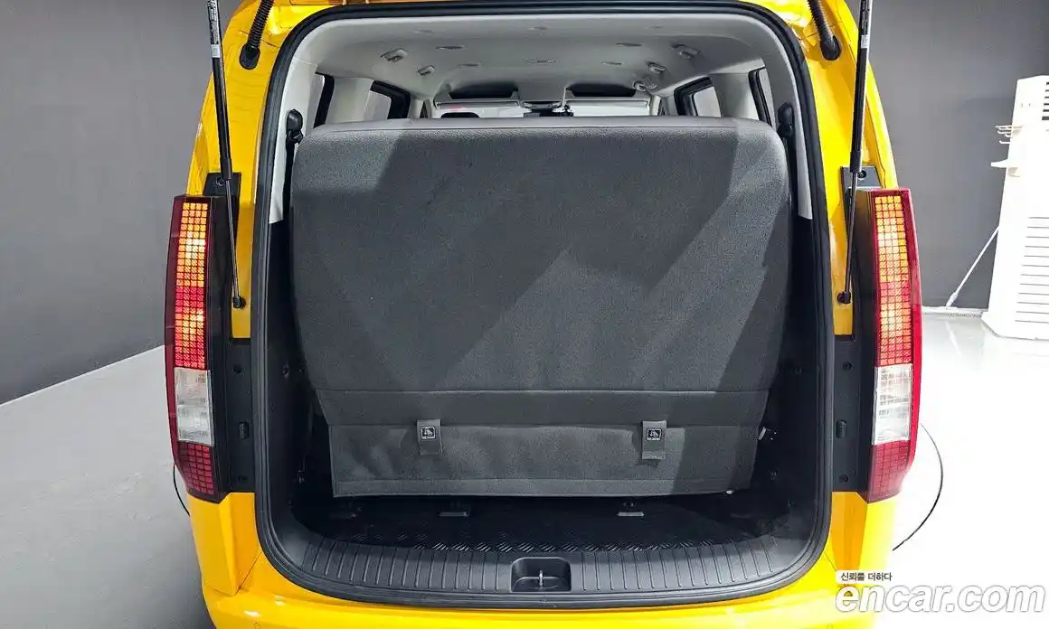 Hyundai Staria 2022 3.5 Автомат в Москве № 583079, фото 19