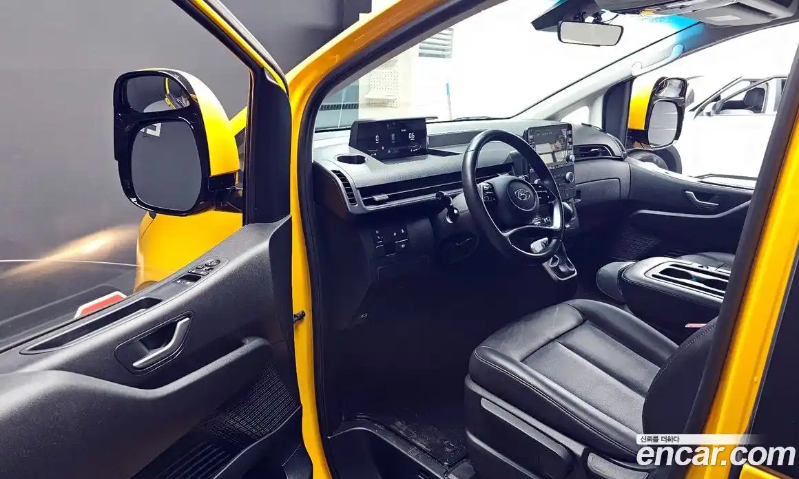 Hyundai Staria 2022 3.5 Автомат в Москве № 583079, фото 9