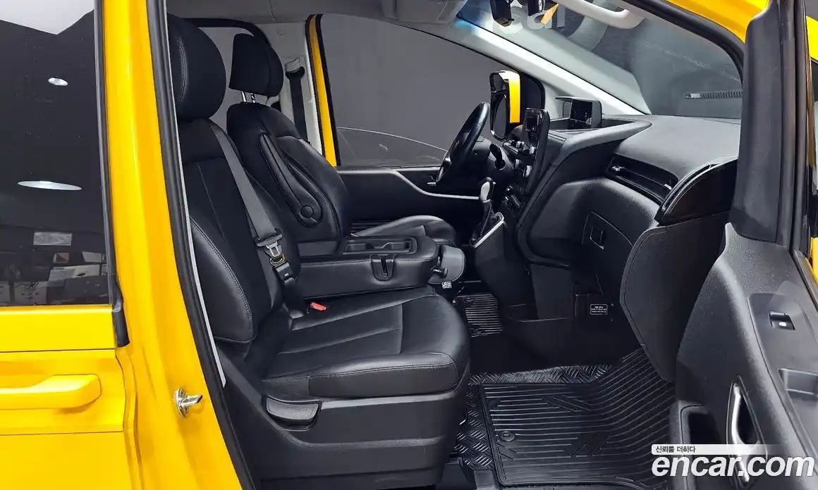 Hyundai Staria 2022 3.5 Автомат в Москве № 583079, фото 10