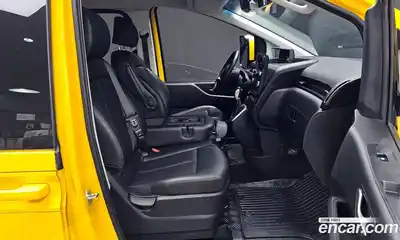 Hyundai Staria 2022 3.5 Автомат в Москве № 583079, миниатюра 10