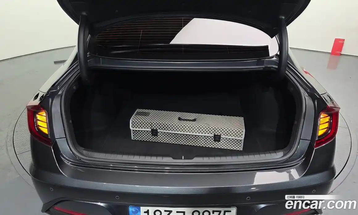 Hyundai Sonata 2021 2.0 Автомат в Москве № 583392, фото 20