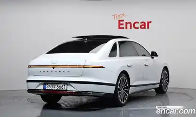 Hyundai Grandeur 2023 1.6 Автомат в Москве № 583597, миниатюра 2