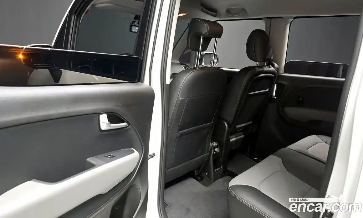 Kia Ray 2022 1.0 Автомат в Москве № 584002, фото 19