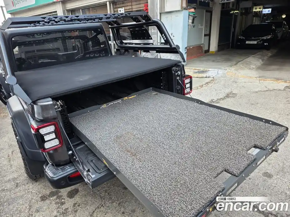 Jeep Gladiator 2021 3.6 Автомат в Москве № 584493, фото 17