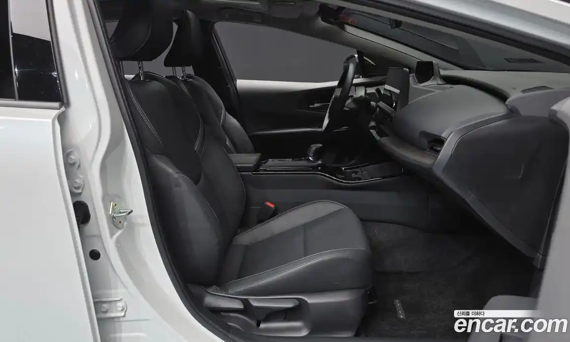 Toyota Prius 2024 2.0 Автомат в Москве № 584585, фото 11