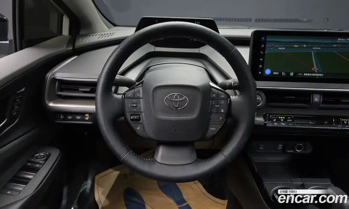 Toyota Prius 2024 2.0 Автомат в Москве № 584585, фото 13