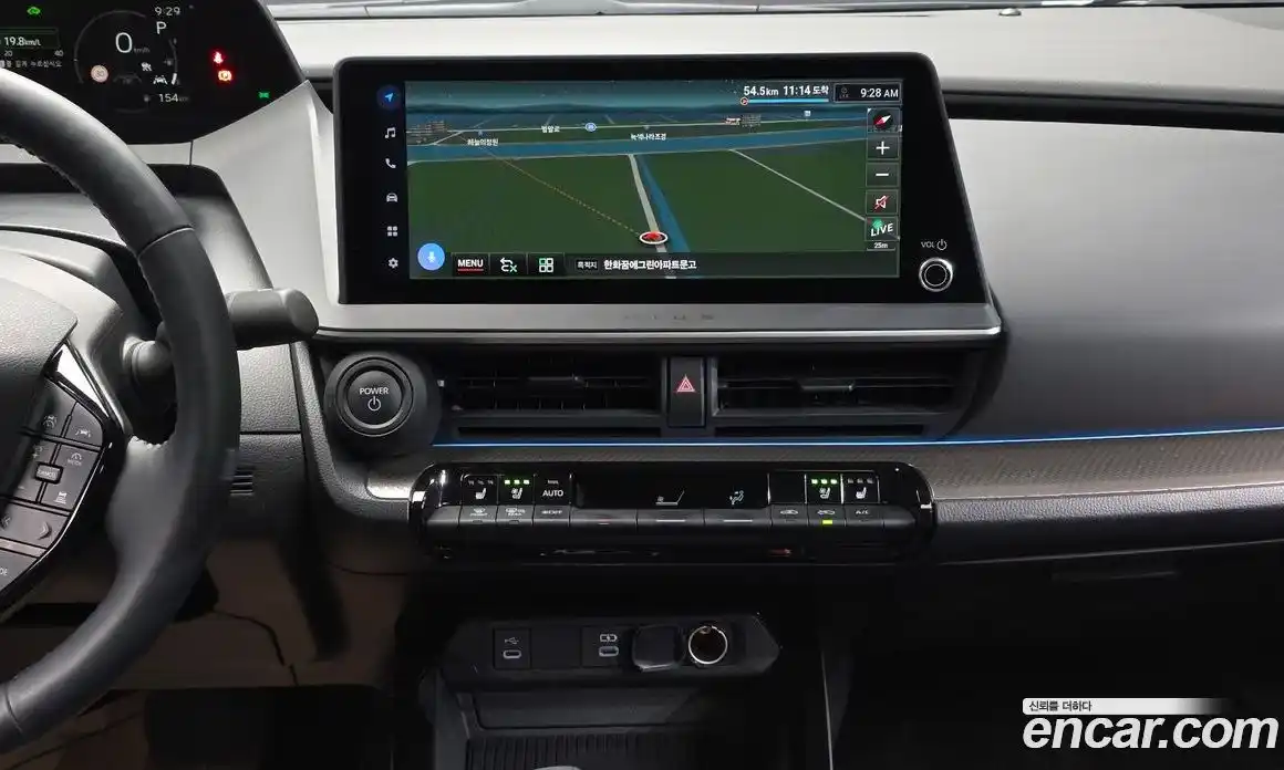 Toyota Prius 2024 2.0 Автомат в Москве № 584585, фото 14