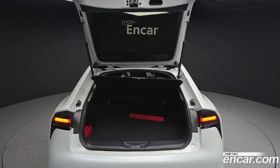 Toyota Prius 2024 2.0 Автомат в Москве № 584585, фото 20