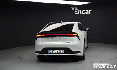 Toyota Prius 2024 2.0 Автомат в Москве № 584585, миниатюра 4