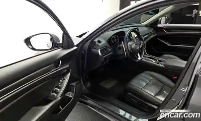 Honda Accord 2019 2.0 Автомат в Москве № 584638, миниатюра 10
