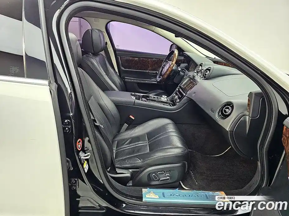 Jaguar XJ 2015 3.0 Автомат в Москве № 585366, фото 10