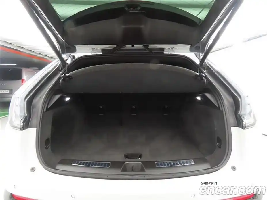 Cadillac XT4 2023 2.0 Автомат в Москве № 585705, фото 18