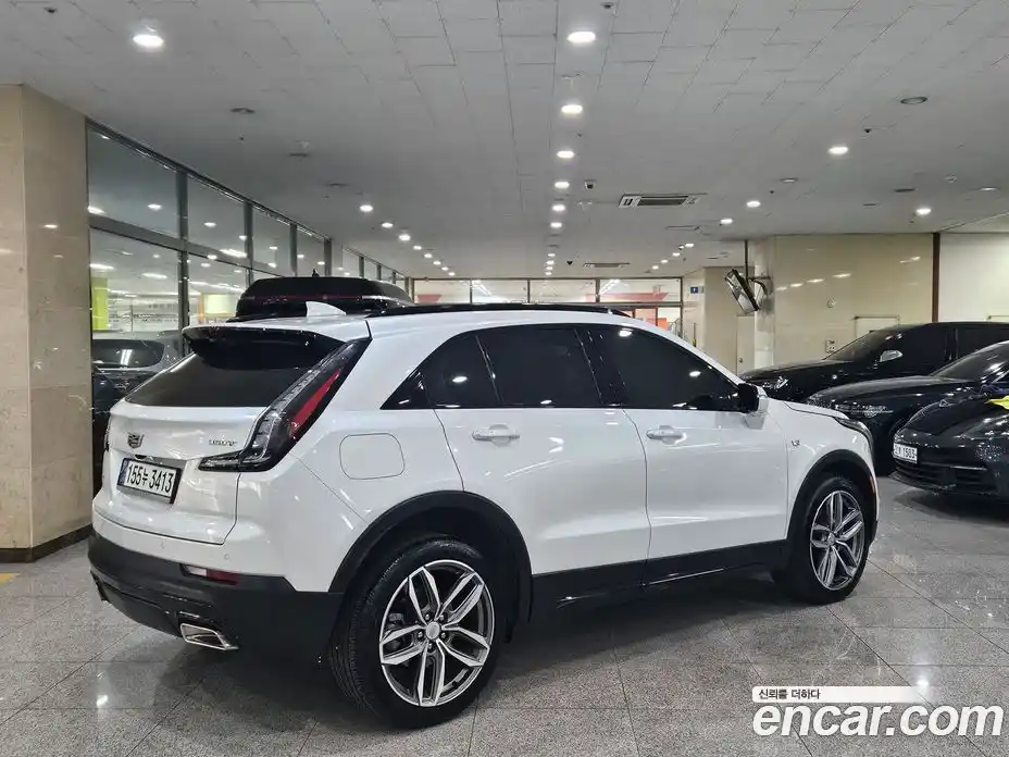 Cadillac XT4 2023 2.0 Автомат в Москве № 585705, фото 3