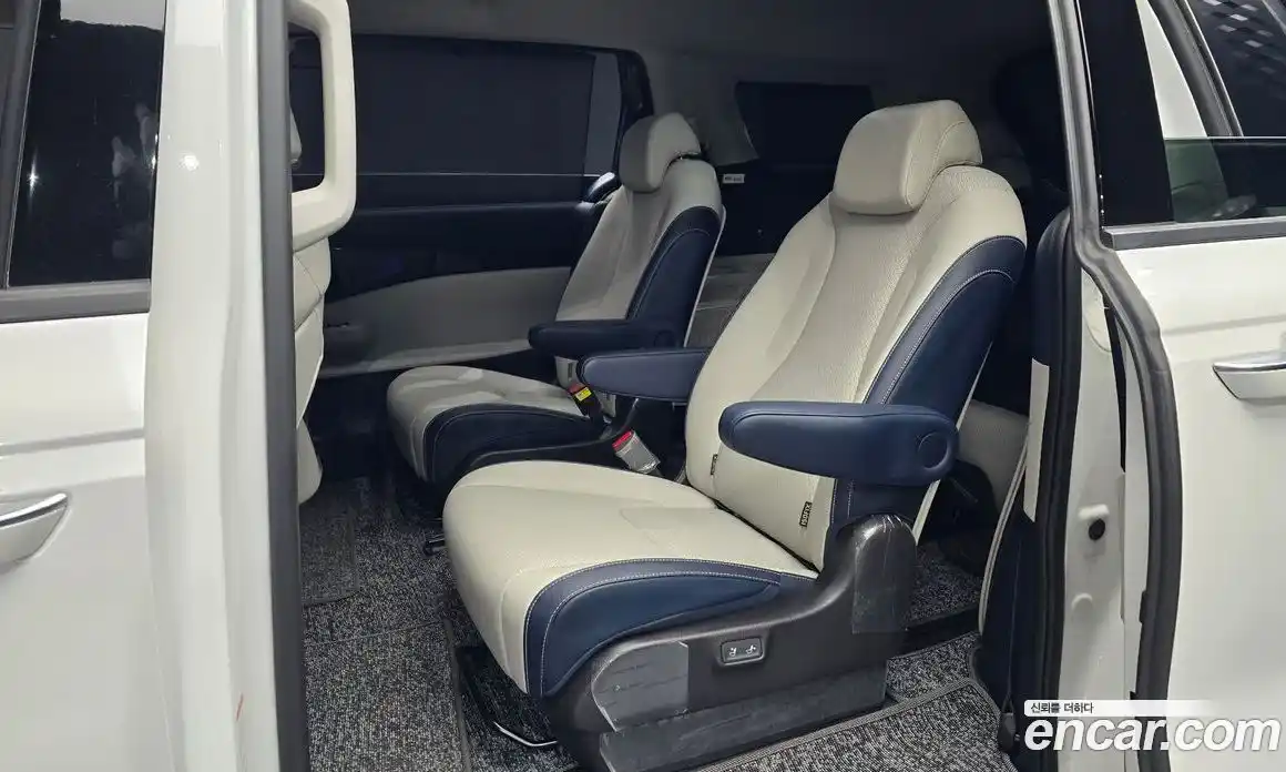 Kia Canival 2025 1.6 Автомат в Москве № 586030, фото 12