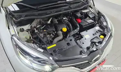 Renault QM3 2018 1.5 Автомат в Москве № 586693, миниатюра 6