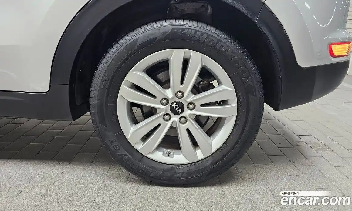 Kia Sportage 2016 2.0 Автомат в Москве № 587569, фото 5