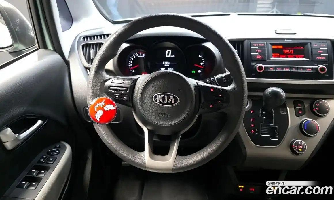 Kia Ray 2021 1.0 Автомат в Москве № 587579, фото 13