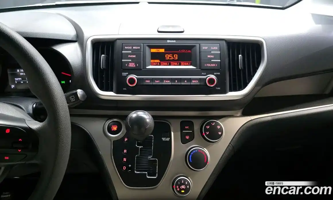 Kia Ray 2021 1.0 Автомат в Москве № 587579, фото 14