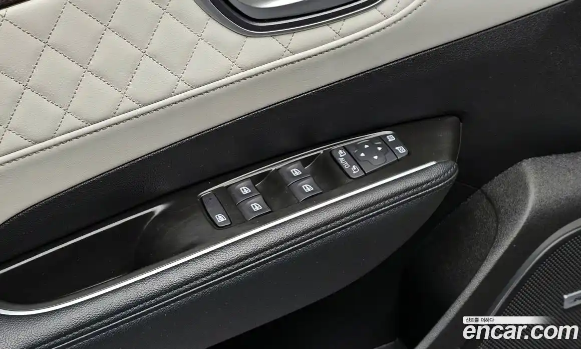 Renault SM6 2020 1.6 Автомат в Москве № 587875, фото 18