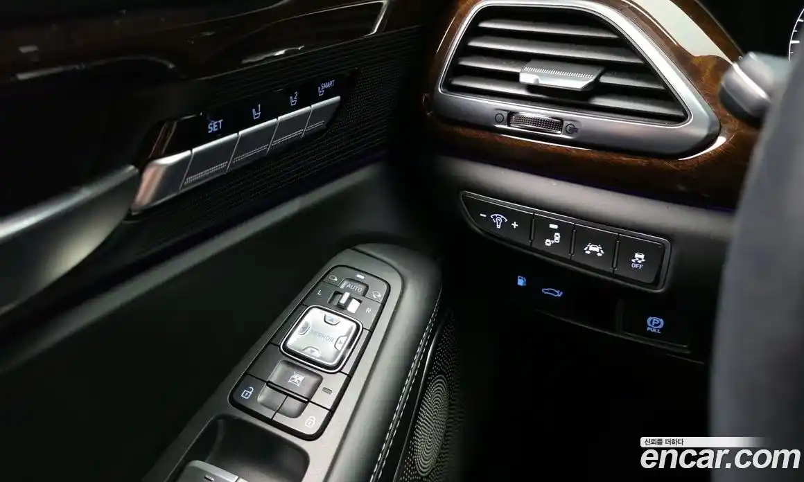 Genesis EQ900 2018 5.0 Автомат в Москве № 588565, фото 17