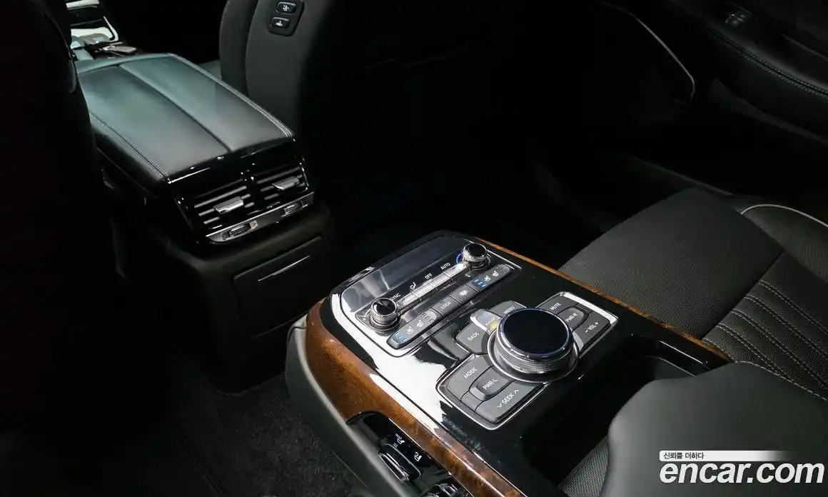 Genesis EQ900 2018 5.0 Автомат в Москве № 588565, фото 18