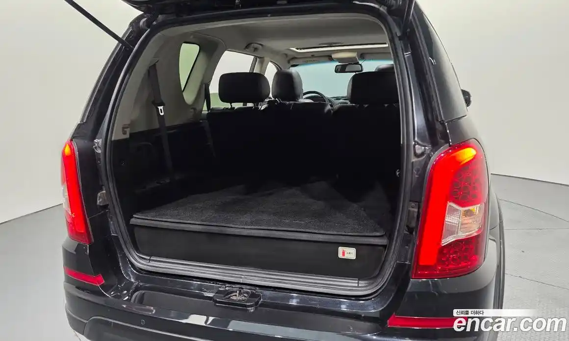 SsangYong Rexton 2015 2.0 Механическая в Москве № 589438, фото 20