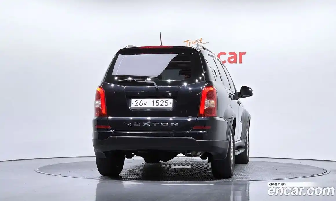 SsangYong Rexton 2015 2.0 Механическая в Москве № 589438, фото 4