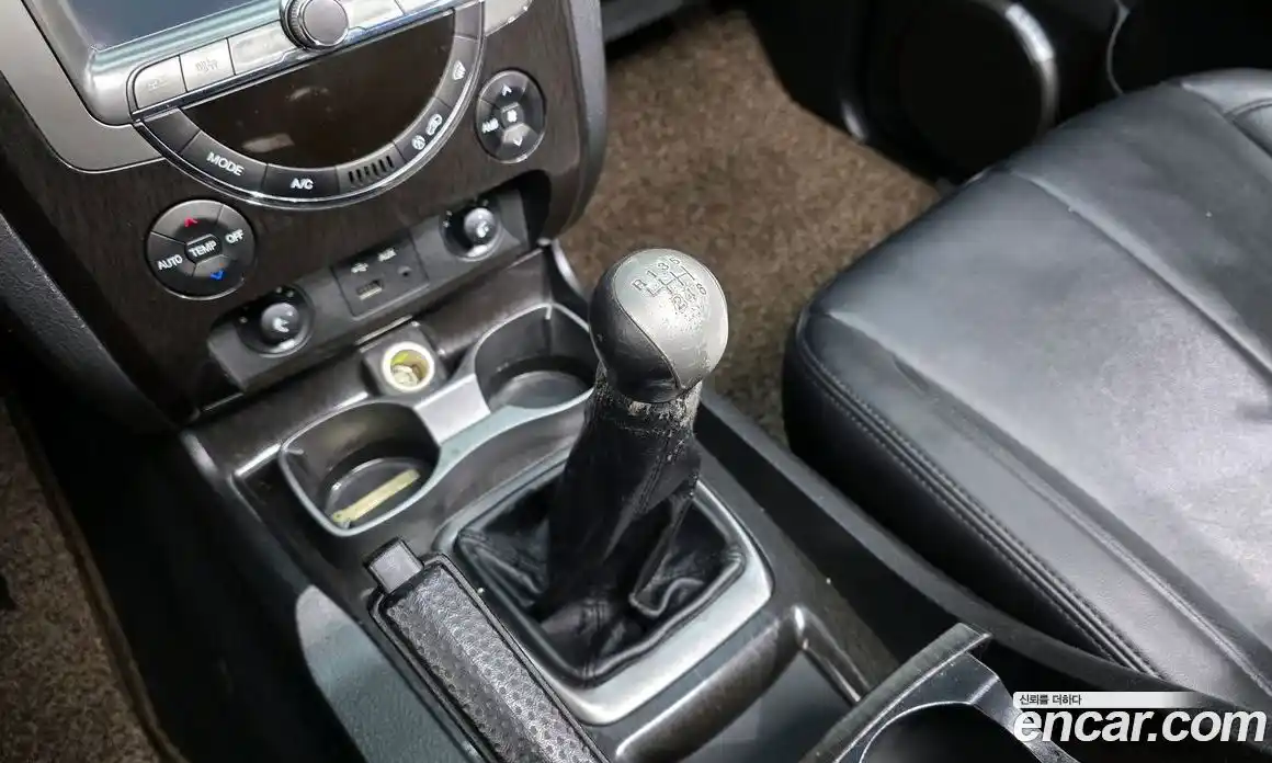 SsangYong Rexton 2015 2.0 Механическая в Москве № 589438, фото 9