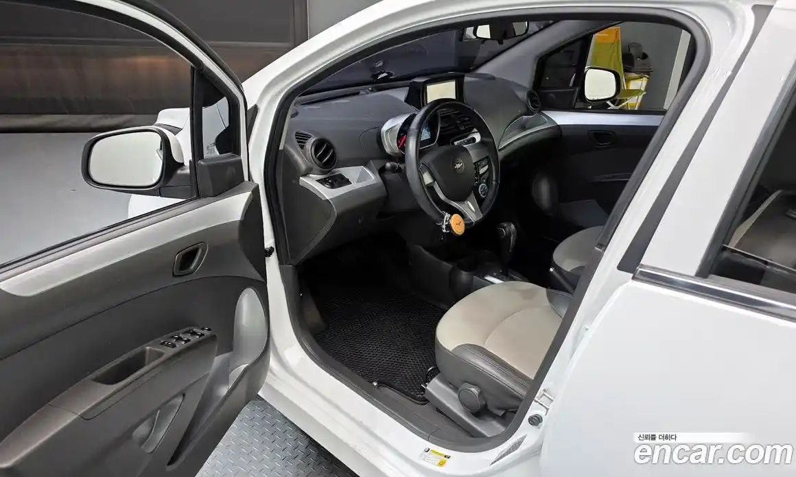 Chevrolet Spark 2014 1.0 Автомат в Москве № 589985, фото 10