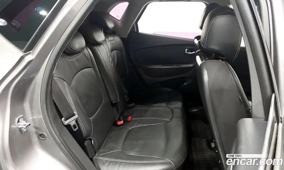 Renault QM3 2016 1.5 Автомат в Москве № 590037, фото 12