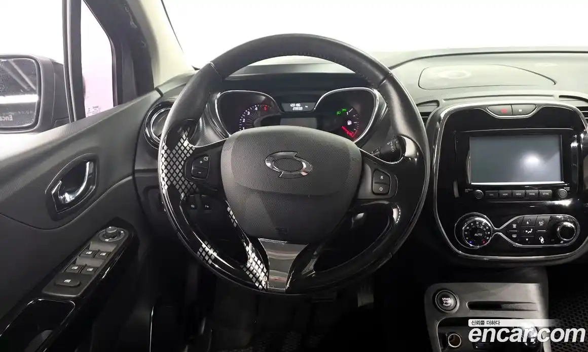 Renault QM3 2016 1.5 Автомат в Москве № 590037, фото 13