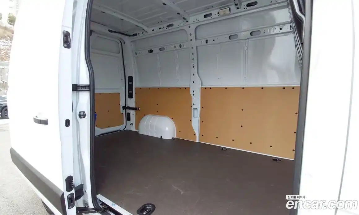 Renault Master 2024 2.3 Механическая в Москве № 590276, фото 18