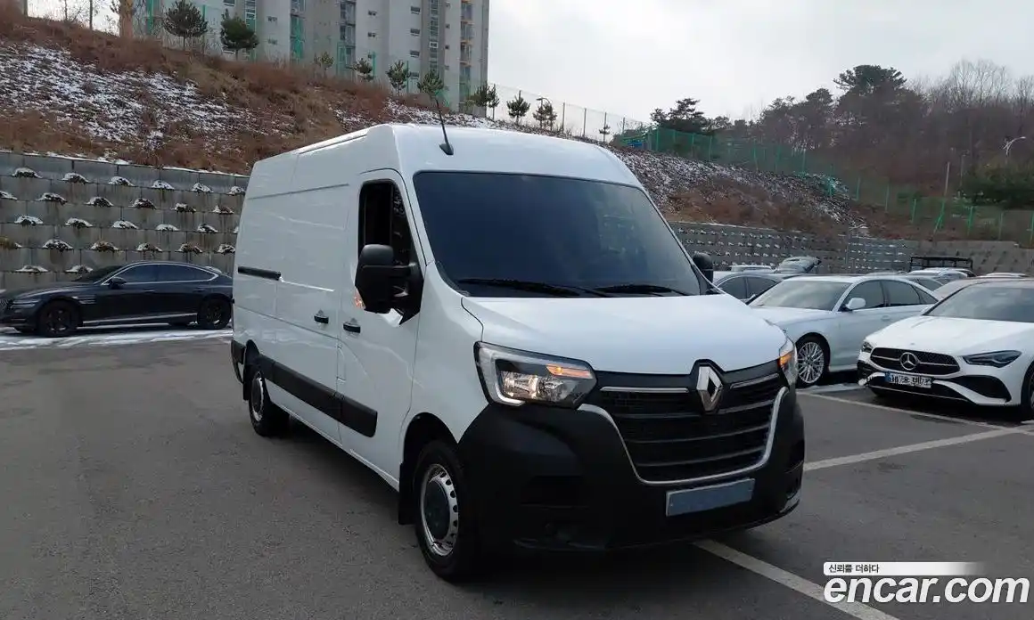 Renault Master 2024 2.3 Механическая в Москве № 590276, фото 3