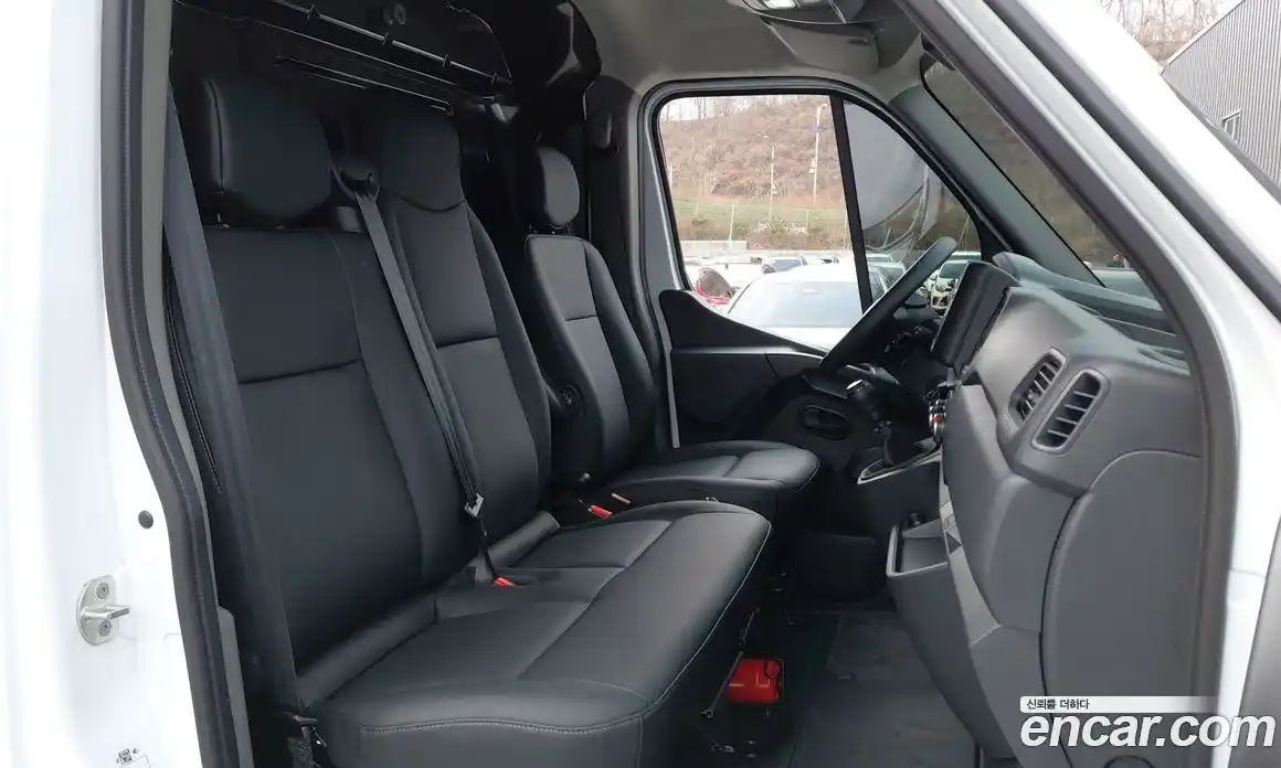 Renault Master 2024 2.3 Механическая в Москве № 590276, фото 10