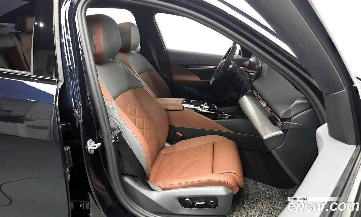 BMW 5-Series 2025 2.0 Автомат в Москве № 590640, фото 11