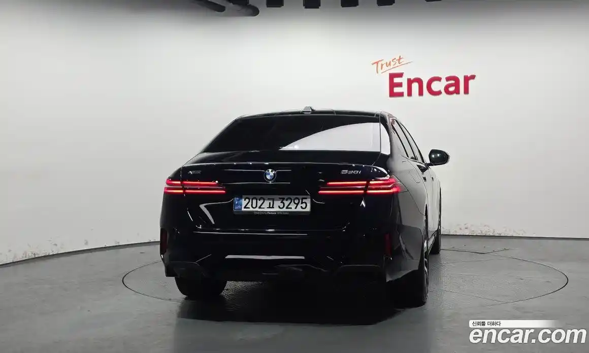 BMW 5-Series 2025 2.0 Автомат в Москве № 590640, фото 4