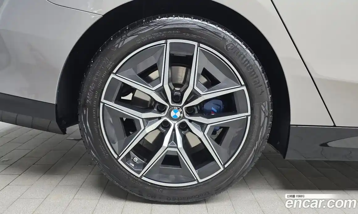 BMW 5-Series 2025 2.0 Автомат в Москве № 590714, фото 5