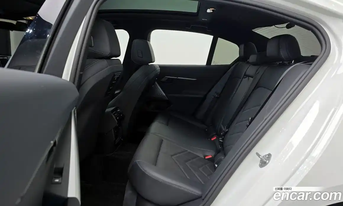 BMW 5-Series 2024 2.0 Автомат в Москве № 591213, фото 13