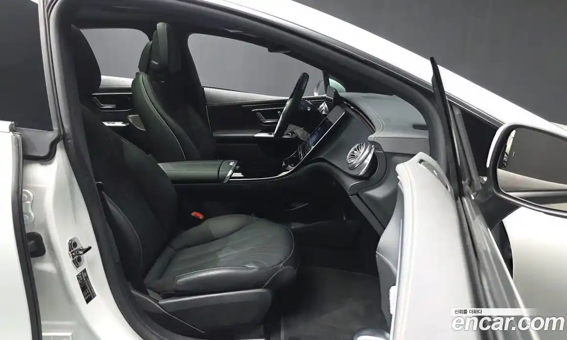 Mercedes-Benz EQE 2022 0.3 Автомат в Москве № 592142, фото 11