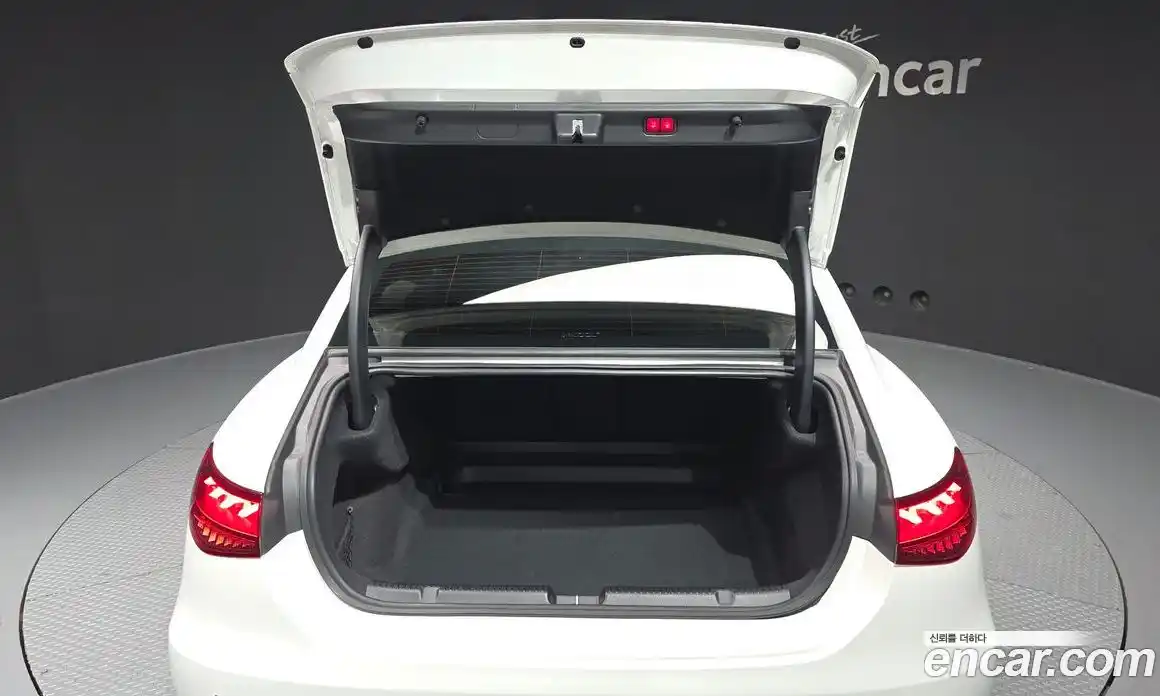 Mercedes-Benz EQE 2022 0.3 Автомат в Москве № 592142, фото 20