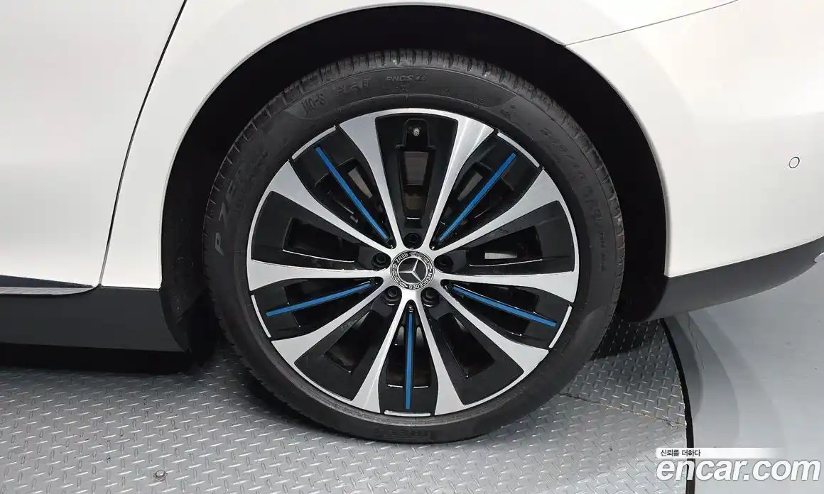 Mercedes-Benz EQE 2022 0.3 Автомат в Москве № 592142, фото 5